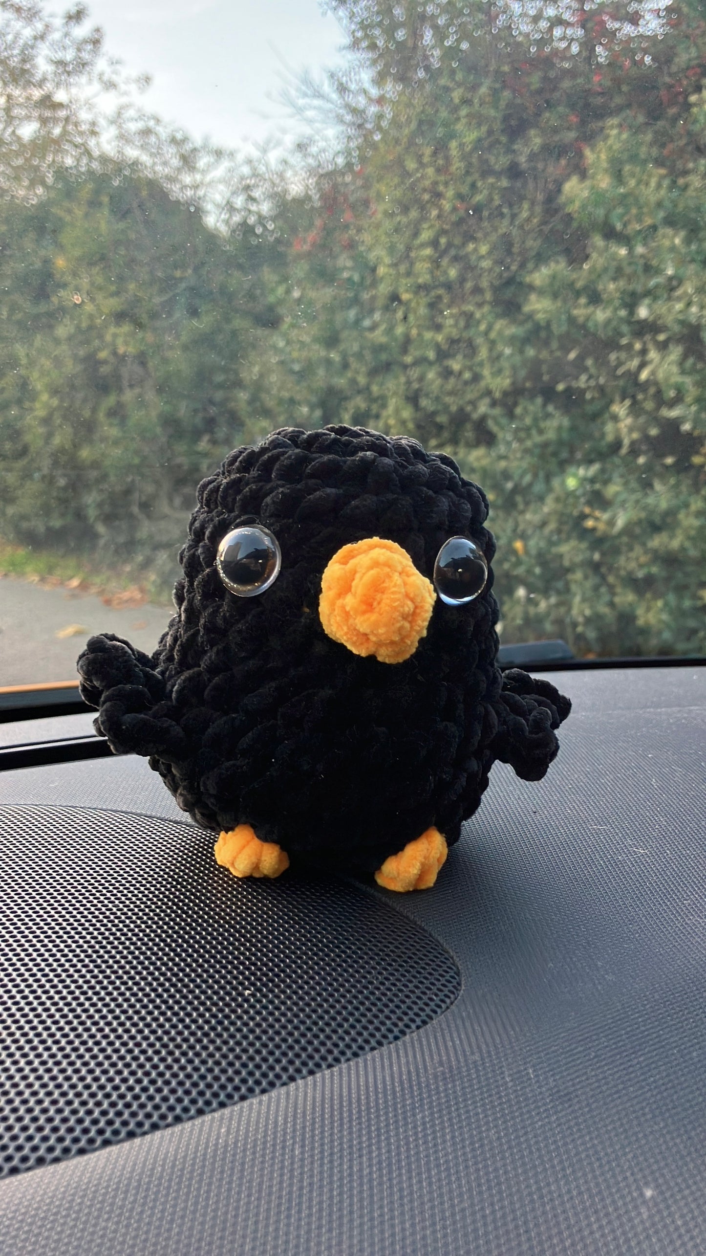 Rabe "Tori" Häkelkuscheltier