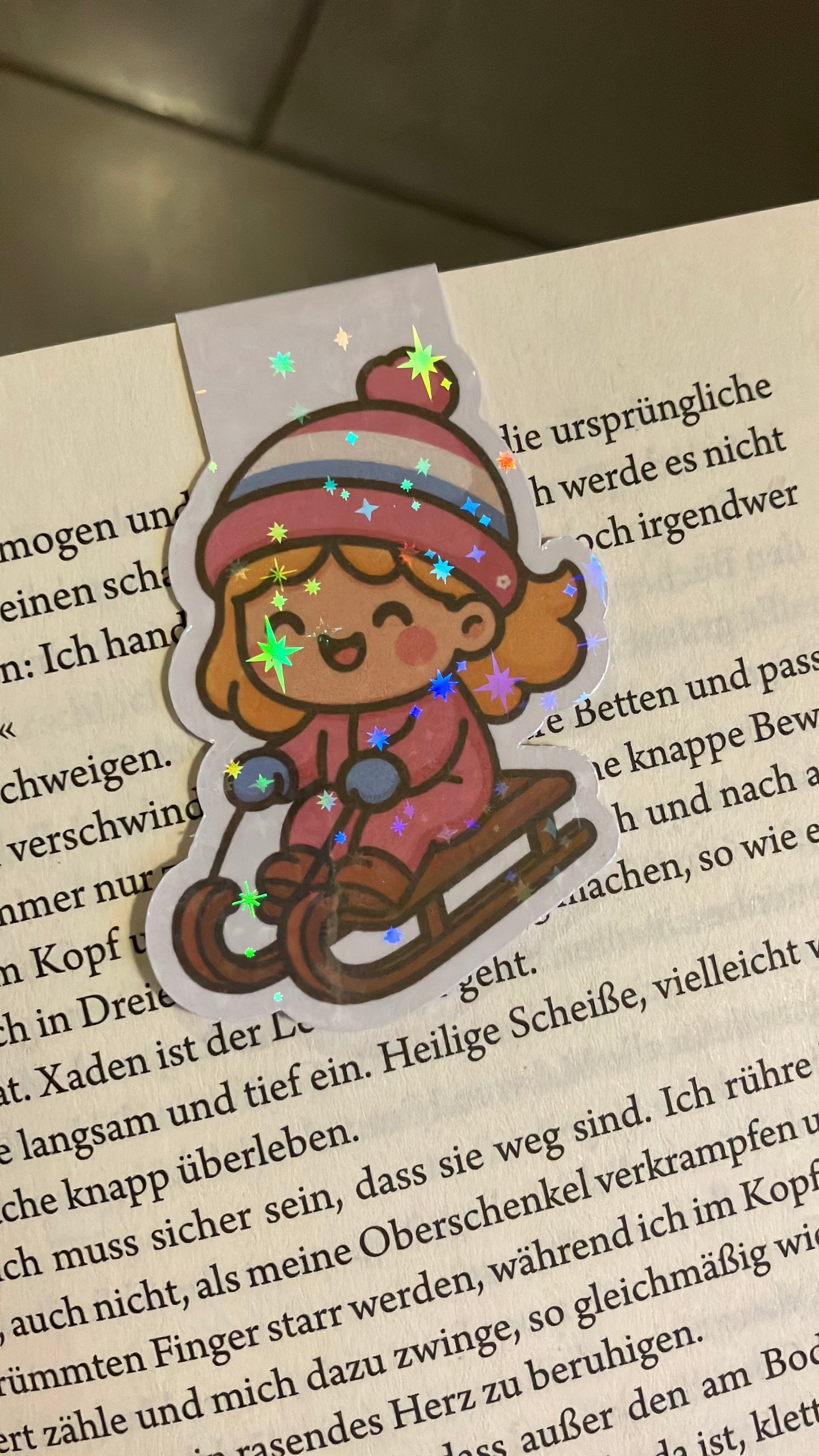 Lesezeichen Magnetisch Mädchen auf Schlitten