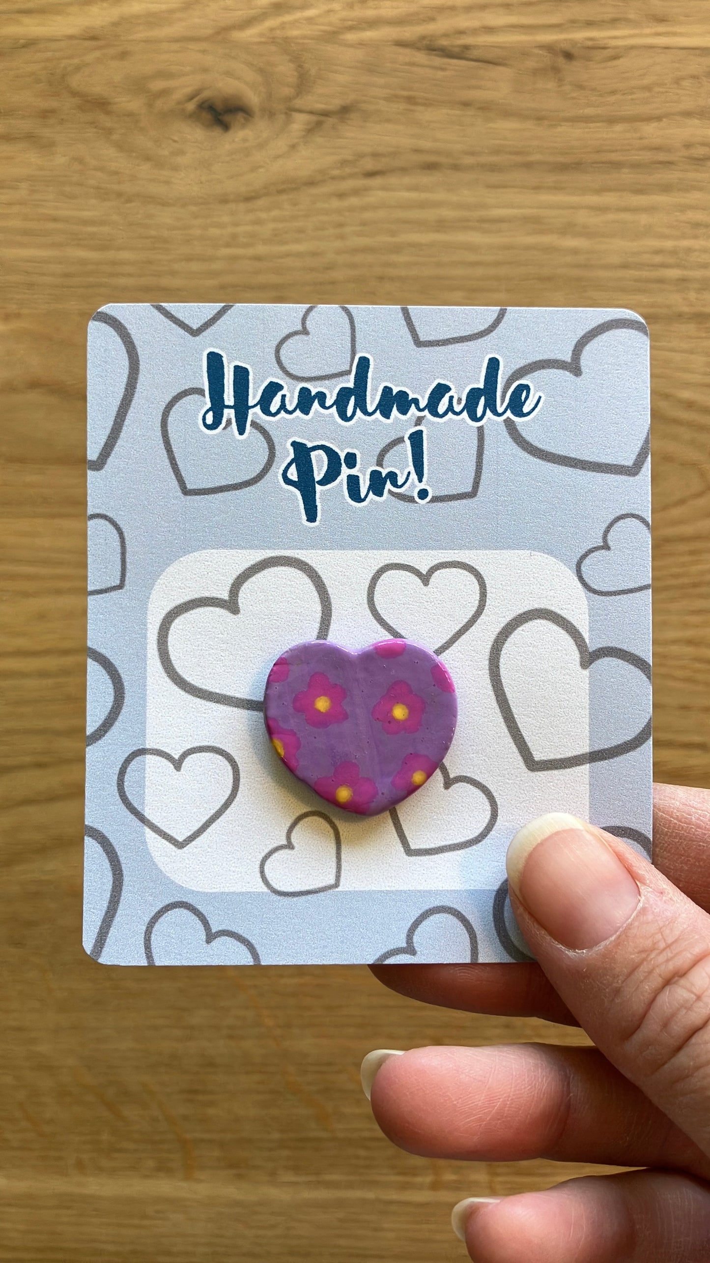 Pin Blümchen Herz Handgemacht