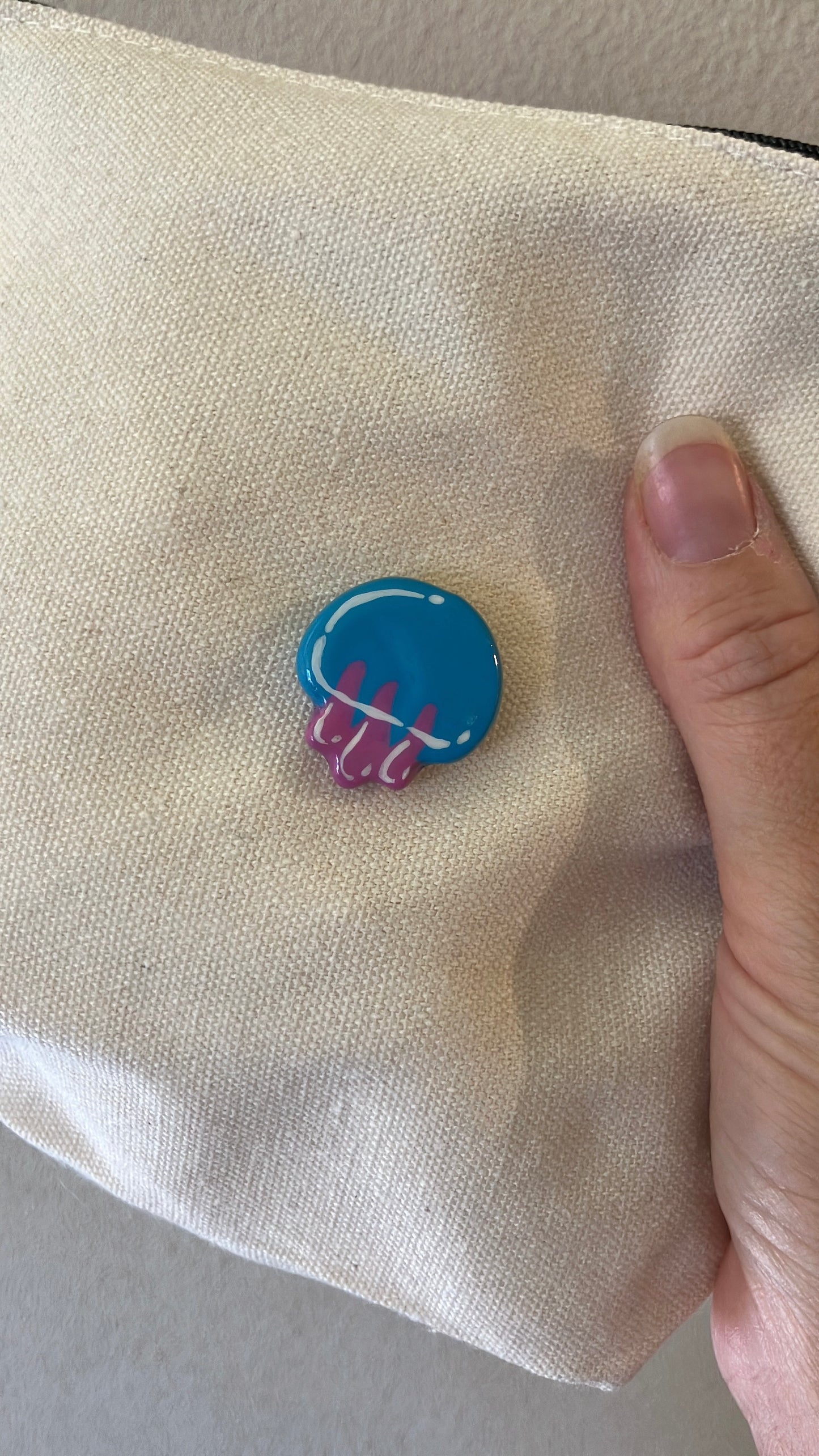 Pin Jellyfish Handgemacht