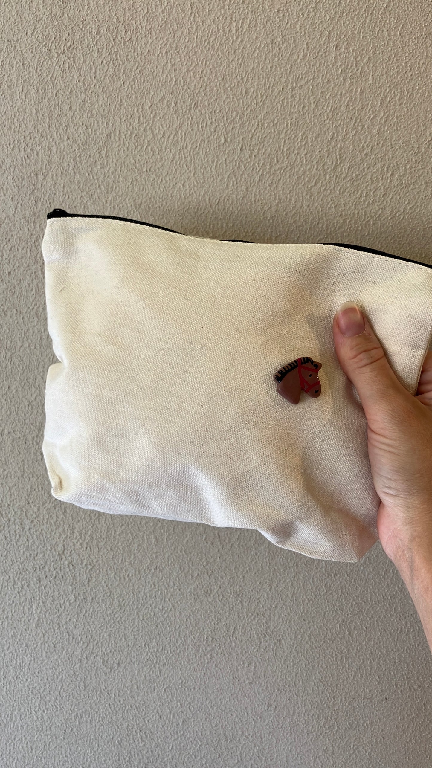 Pin Pferd Dunkelbraun Handgemacht